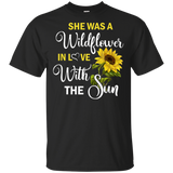 She Was A Wild Flower In Love With The Sun Black T-Shirt Men